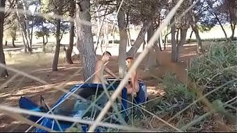 Genç (18+) Gala, Halka Açık Bir Yerde Alınıp Beceriliyor
