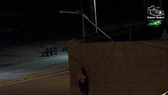 Plajda Kameraya Yakalanan Taze Yüzlü Güzellik
