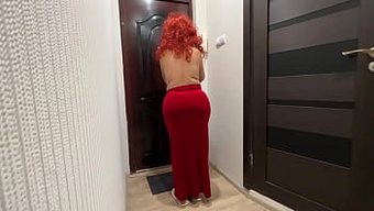 Amatör Milf, Üvey Oğlunun Sert Yarrağıyla Büyük Poposunu Beceriyor