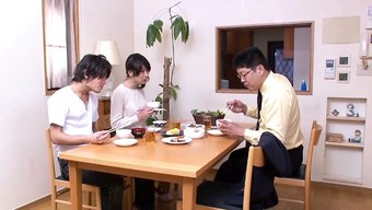Japon Üvey Anne Ve Üvey Oğlu Cinsel Arzularını Keşfediyorlar