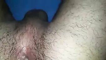 Büyük Yarrağı Olan Shemale, Amatör Bir Videoda Domine Ediyor Ve Sikişiyor