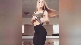 Sıcak Avrupa Ve Amerikan Genç Fahişeler Ev Yapımı Bir Videoda