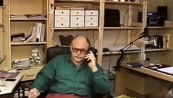 Vintage Babalar Ve Genç Erkekler Kesilmemiş Aksiyonda