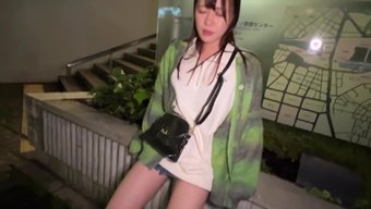 Nana'Nın Büyük Götü Ve Küçük Göğüsleri Sıcak Bir Cowgirl Seansında