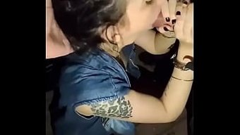 Valentina Wild Ve Sevgilileriyle Bdsm Üçlüsü Dışarıda