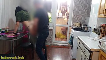 Koca Ve Karısı En Iyi Arkadaşlarıyla Duşta Paylaşıyorlar